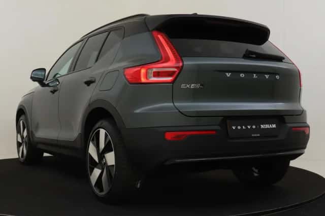 Volvo EX40 (2026) thumbnail 4