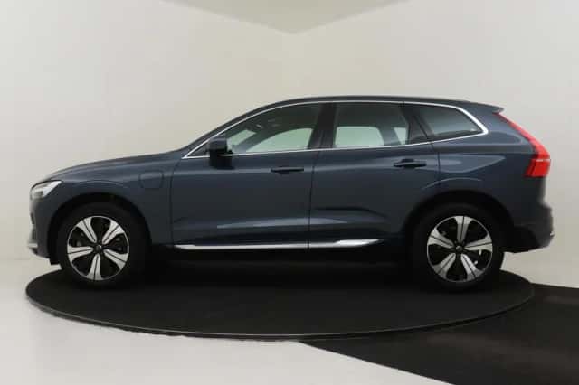 Volvo XC60 (2023) thumbnail 6