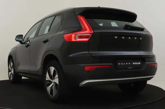 Volvo XC40 (2021) thumbnail 4