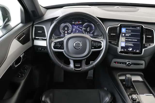 Volvo XC90 (2021) thumbnail 1