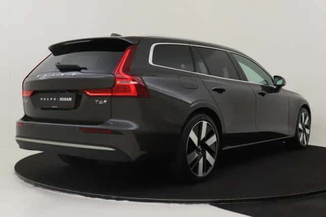 Volvo V60 (2025) thumbnail 2