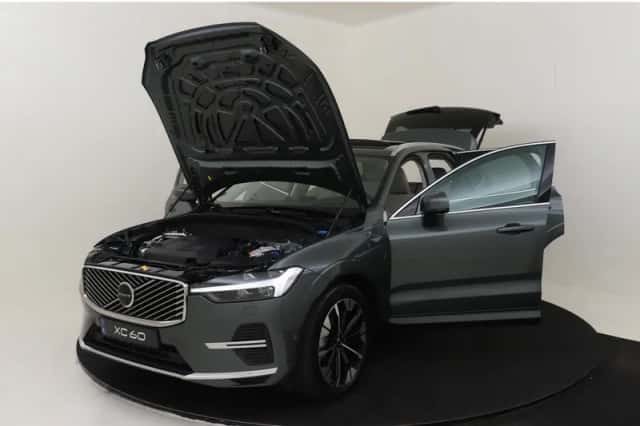 Volvo XC60 (2025) thumbnail 16