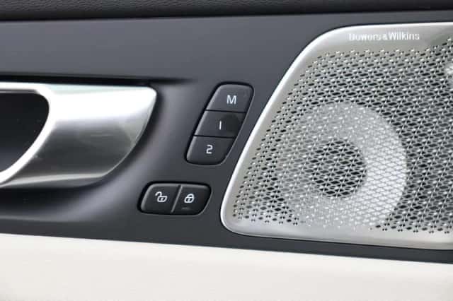 Volvo XC60 (2025) thumbnail 17
