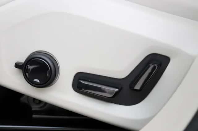 Volvo XC60 (2025) thumbnail 19
