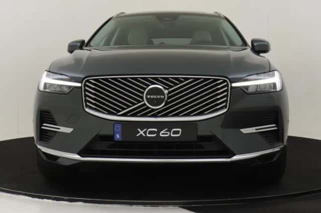 Volvo XC60 (2025) thumbnail 8