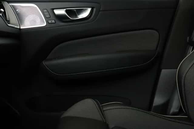 Volvo XC60 (2025) thumbnail 19