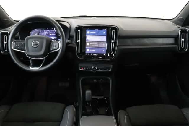 Volvo C40 (2021) thumbnail 3