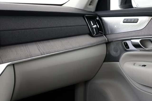 Volvo XC90 (2025) thumbnail 24