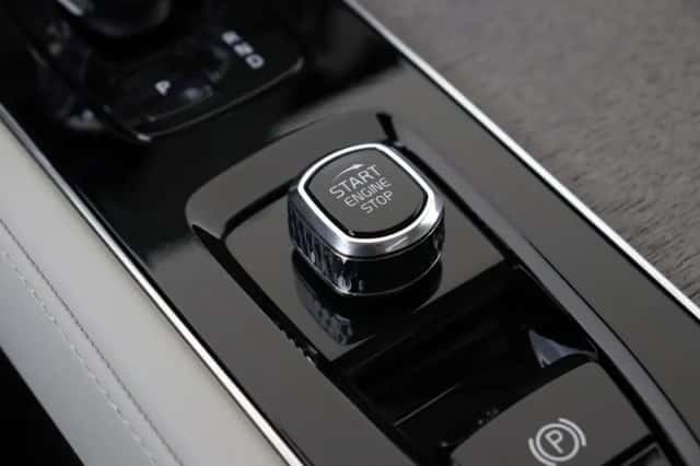 Volvo XC90 (2025) thumbnail 25