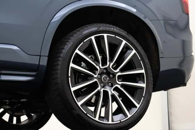 Volvo XC90 (2025) thumbnail 43