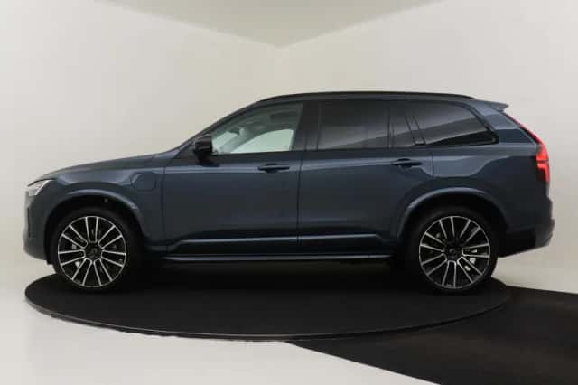 Volvo XC90 (2025) thumbnail 6