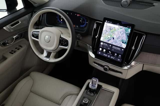 Volvo XC90 (2025) thumbnail 7