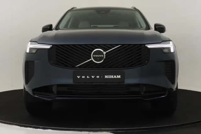 Volvo XC90 (2025) thumbnail 8