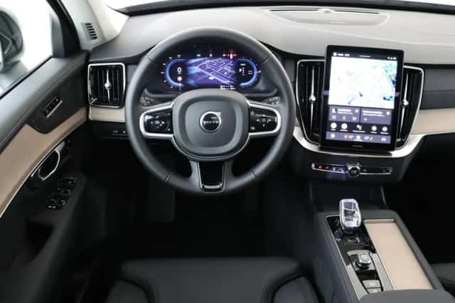 Volvo XC90 (2025)