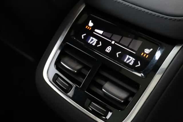 Volvo XC90 (2025) thumbnail 13