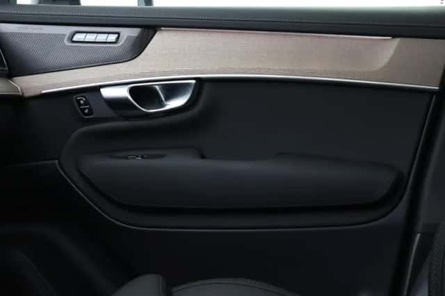 Volvo XC90 (2025) thumbnail 24