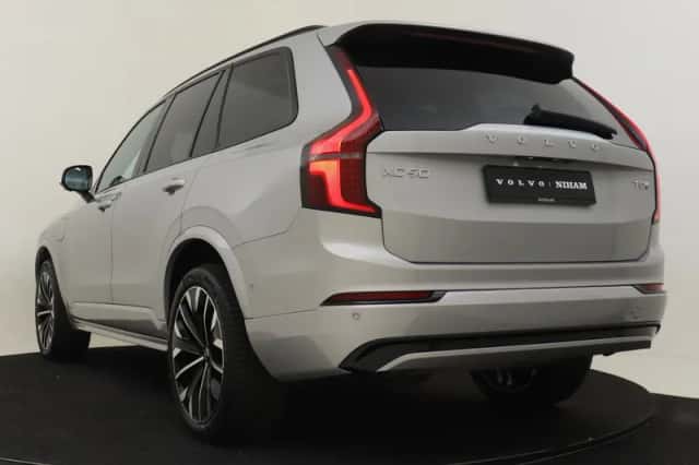 Volvo XC90 (2025) thumbnail 4