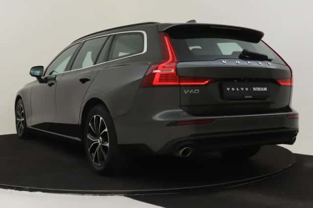 Volvo V60 (2021) thumbnail 4