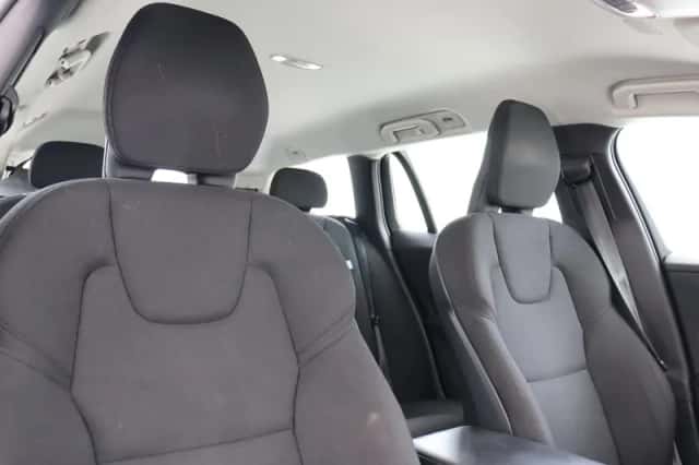 Volvo V60 (2021) thumbnail 9