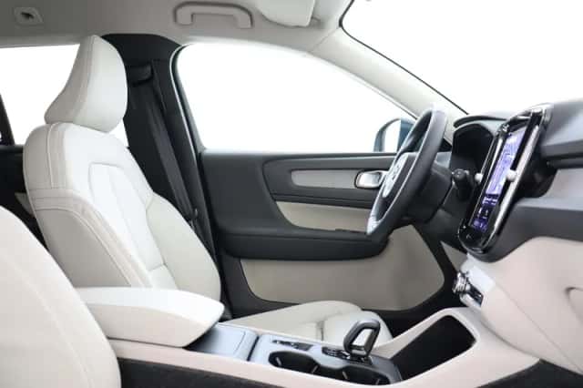 Volvo XC40 (2026) thumbnail 7