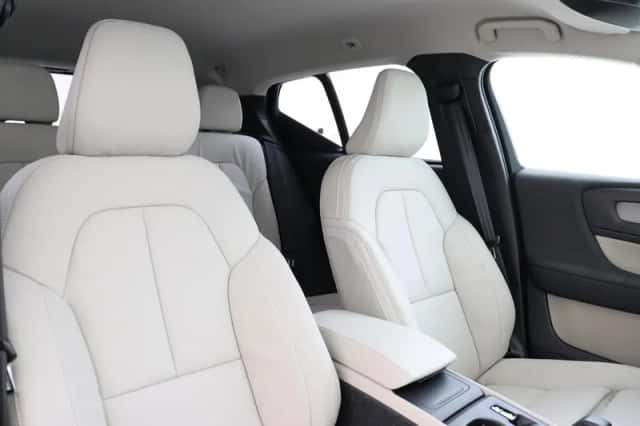 Volvo XC40 (2026) thumbnail 9