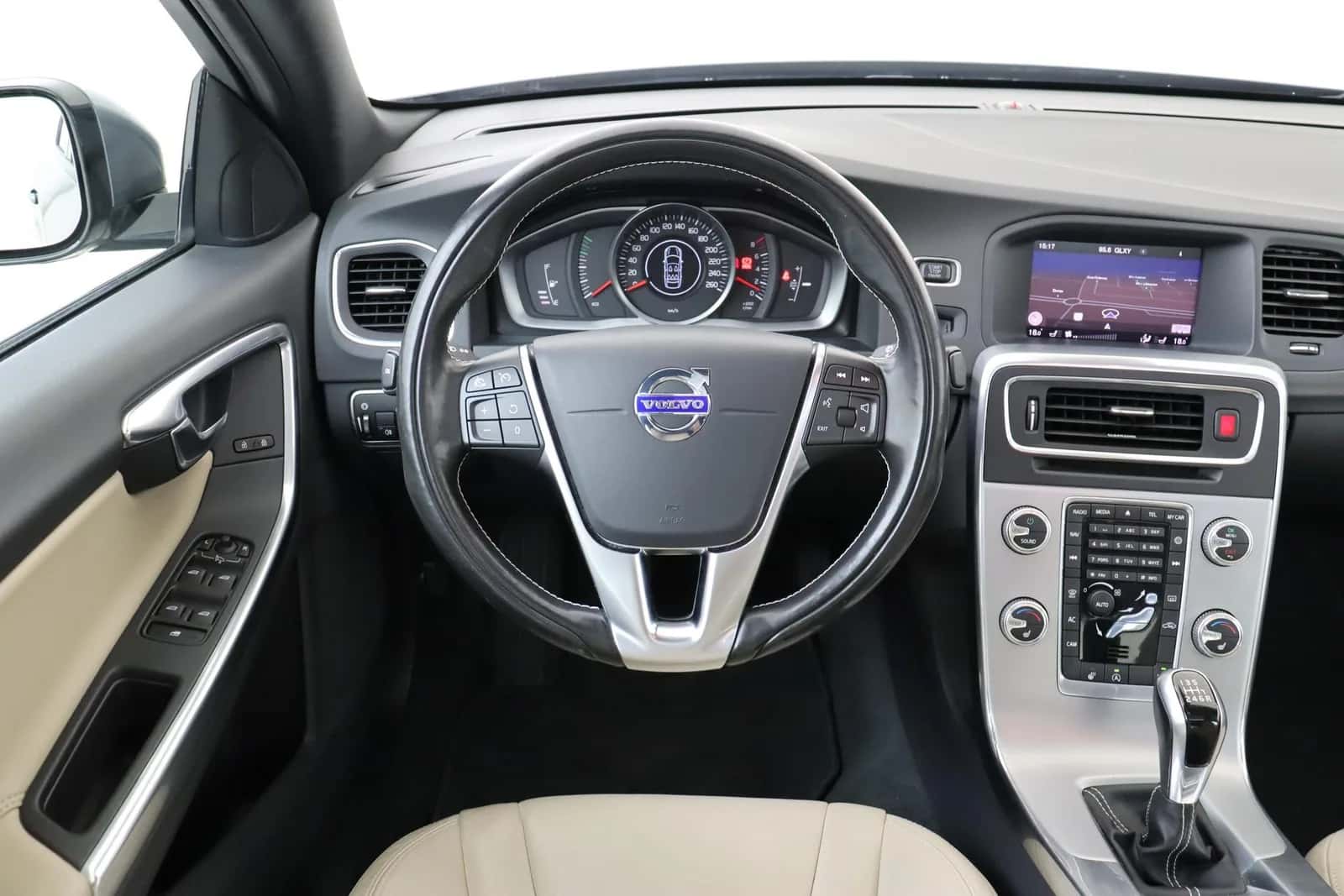 Volvo S60 (2018) — foto 1