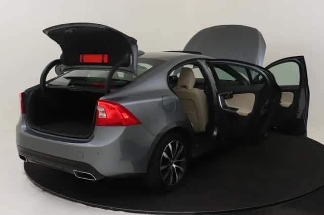 Volvo S60 (2018) thumbnail 18