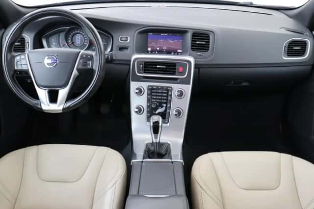 Volvo S60 (2018) thumbnail 3