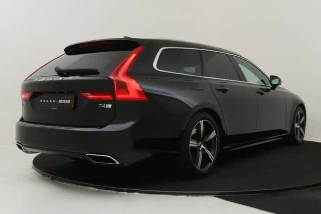 Volvo V90 (2020) thumbnail 2
