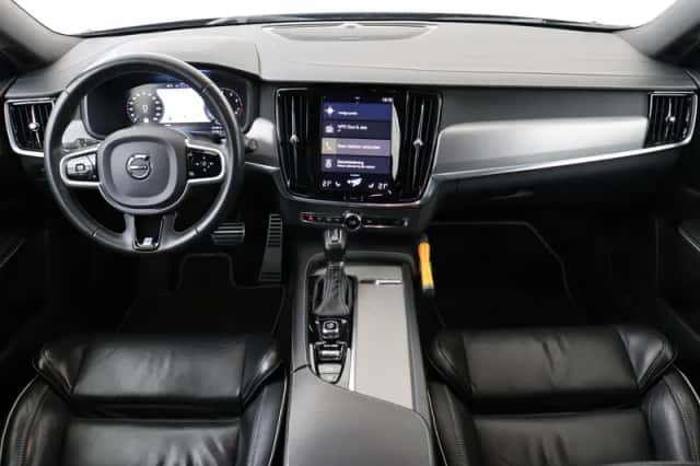 Volvo V90 (2020) thumbnail 3