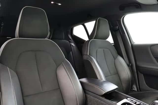 Volvo XC40 (2020) thumbnail 9