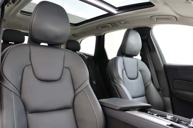 Volvo XC60 (2025) thumbnail 11