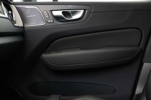 Volvo XC60 (2025) thumbnail 21