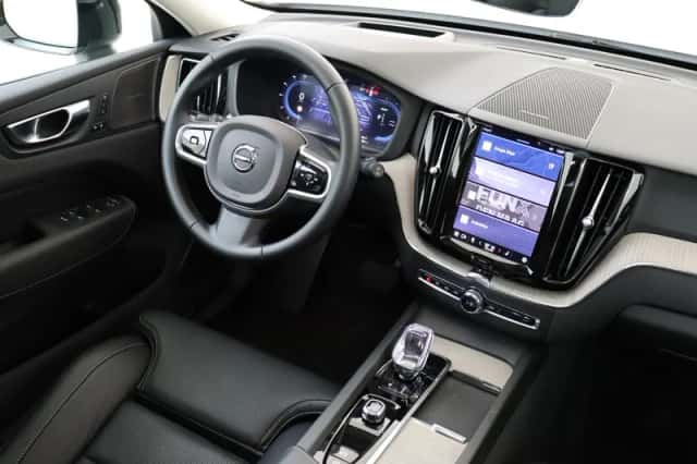 Volvo XC60 (2025) thumbnail 5