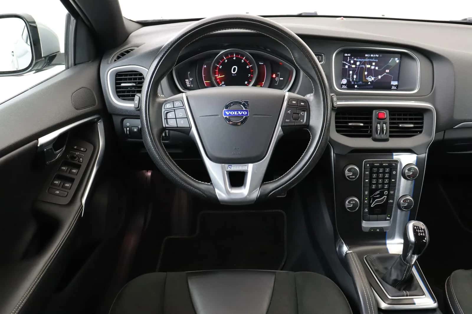 Volvo V40 (2015) — foto 1