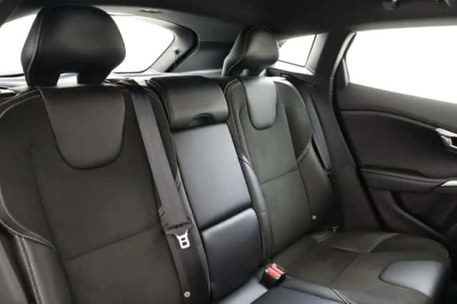 Volvo V40 (2015) thumbnail 11