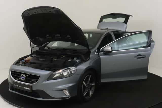 Volvo V40 (2015) thumbnail 16