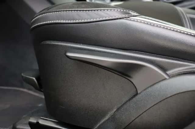 Volvo V40 (2015) thumbnail 21