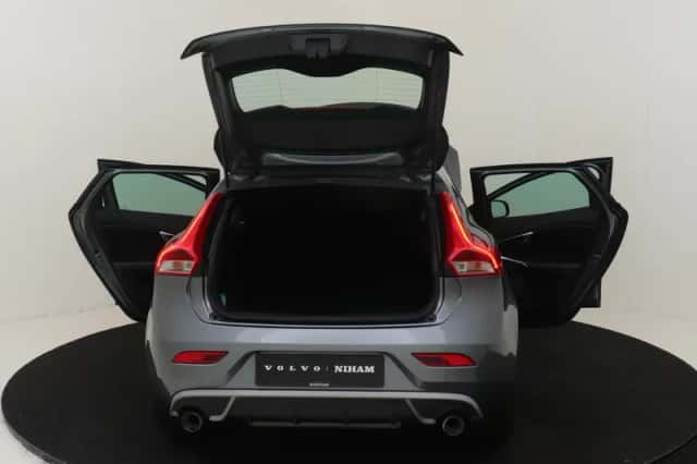 Volvo V40 (2015) thumbnail 22