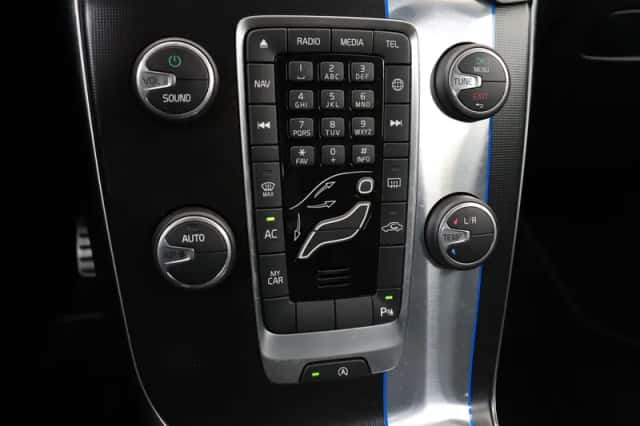 Volvo V40 (2015) thumbnail 23