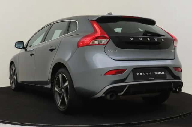 Volvo V40 (2015) thumbnail 4