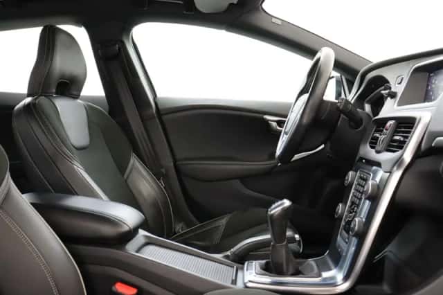 Volvo V40 (2015) thumbnail 7