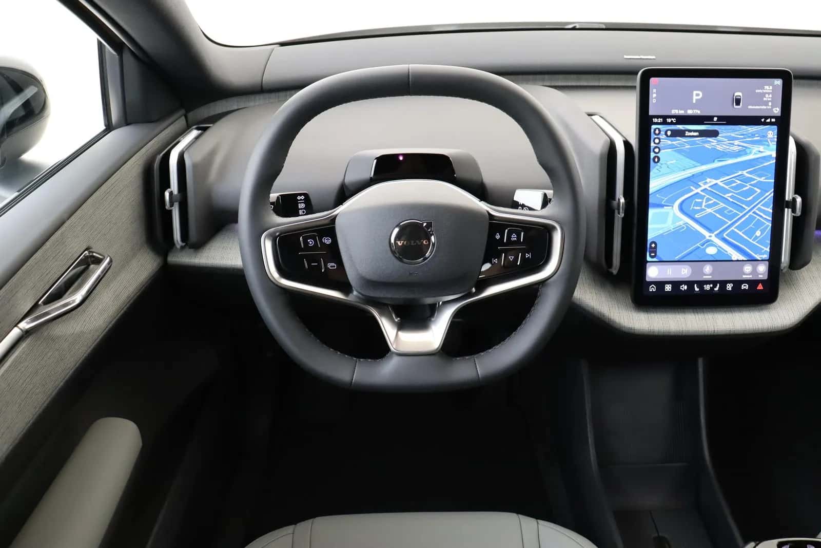 Volvo EX30 (2026) — foto 1