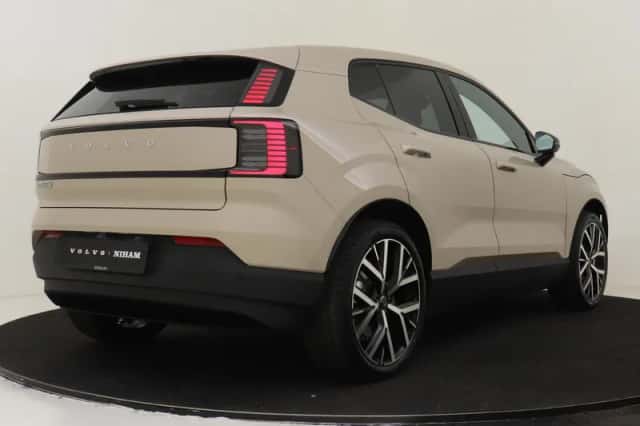 Volvo EX30 (2026) thumbnail 2