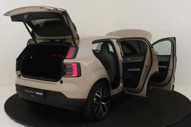 Volvo EX30 (2026) thumbnail 18