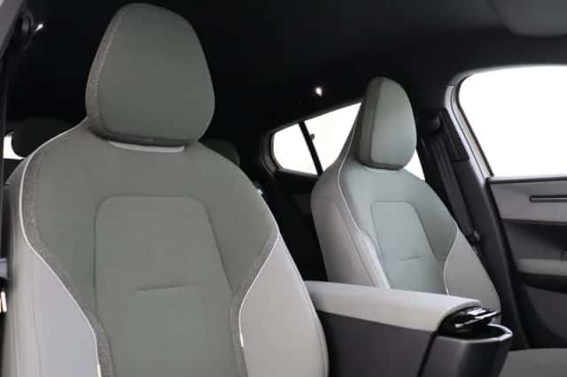 Volvo EX30 (2026) thumbnail 9