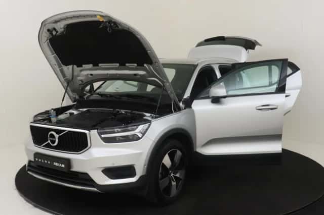 Volvo XC40 (2018) thumbnail 16
