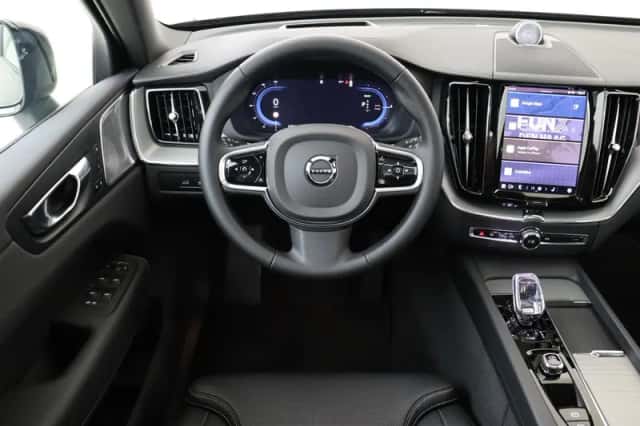 Volvo XC60 (2025)