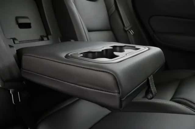 Volvo XC60 (2025) thumbnail 17