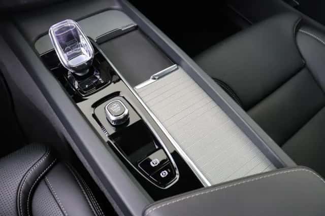 Volvo XC60 (2025) thumbnail 26